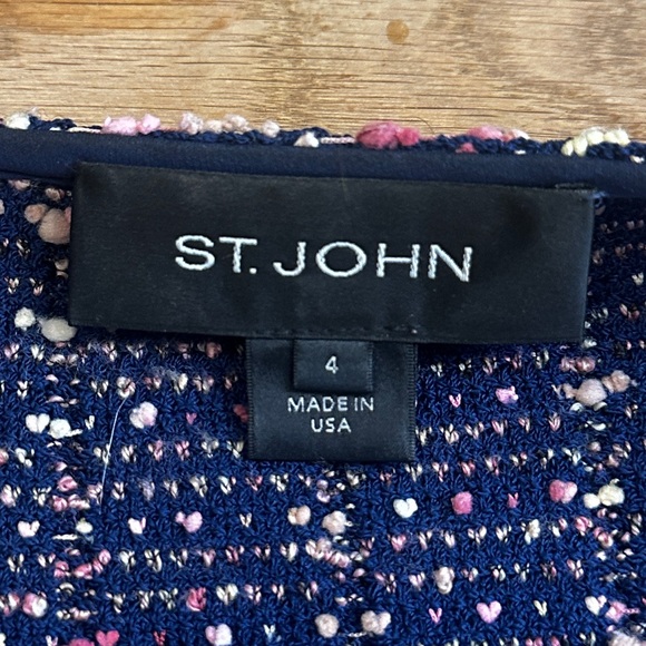 St. John Blue and Pink Tweed Blazer - Picture 2 of 13